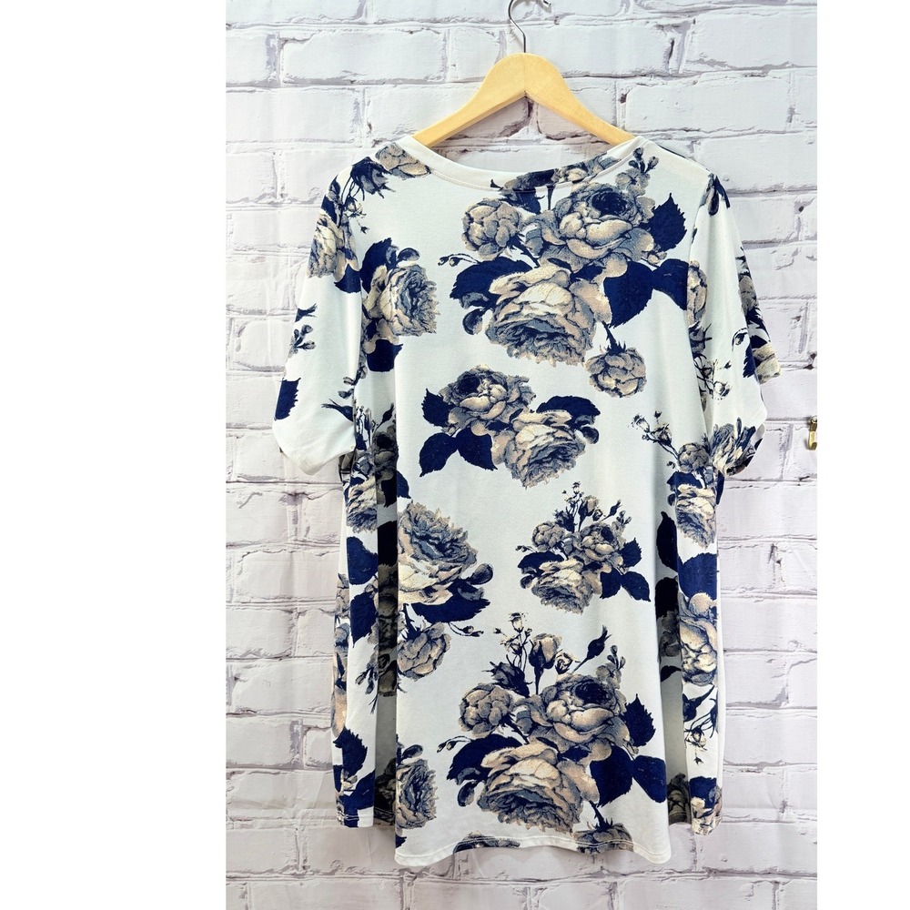 LuLaRoe T-Shirt Tops Women 3XL Plus Teal Floral Short Sleeve Plus Lot/2 Stretch - Picture 3 of 8